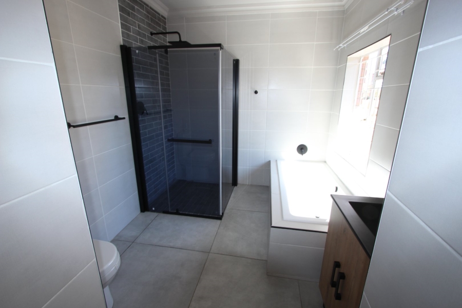To Let 3 Bedroom Property for Rent in Dagbreek Free State